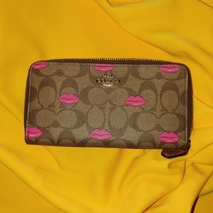 ❗ MOTHER'S DAY ❗Accordion Zip Wallet